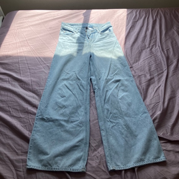 H&M High Rise Wide Leg Jeans - Picture 3 of 5